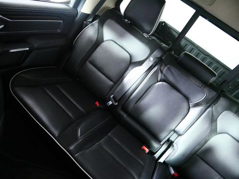 Used 2021 RAM 1500 Laramie AWD/4WD image 12