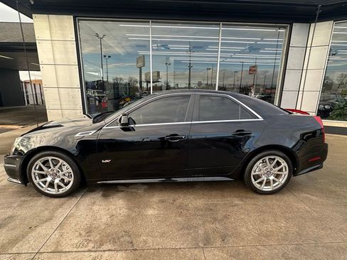 Used 2010 Cadillac CTS V image 3