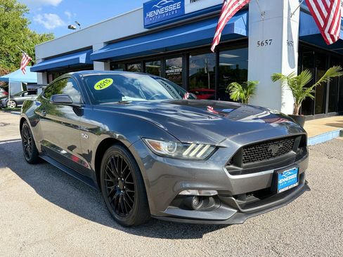 Used 2015 Ford Mustang GT Premium RWD image 4