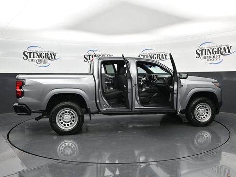 Used 2024 Chevrolet Colorado W/T w/ Technology Package RWD image 19