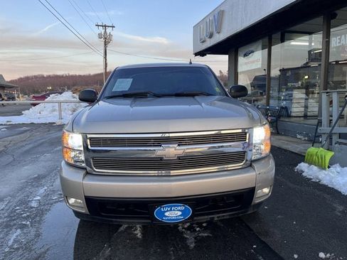 Used 2007 Chevrolet Silverado 1500 LT w/ 1LT Convenience Package image 3