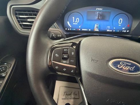 Certified 2024 Ford Escape Platinum AWD/4WD image 29