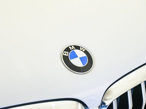 Certified 2022 BMW X5 sDrive40i w/ Premium Package RWD image 7