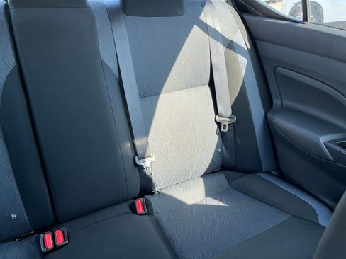 Used 2025 Nissan Versa SV image 34