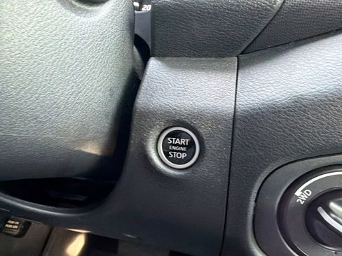 Used 2024 Nissan Frontier S AWD/4WD image 34