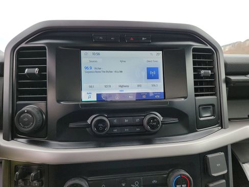 Used 2023 Ford F150 XLT w/ XTR Package image 17