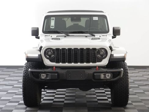 Used 2024 Jeep Wrangler Unlimited Rubicon AWD/4WD image 26