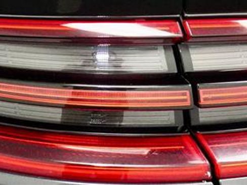 Used 2018 Porsche Macan AWD/4WD image 59