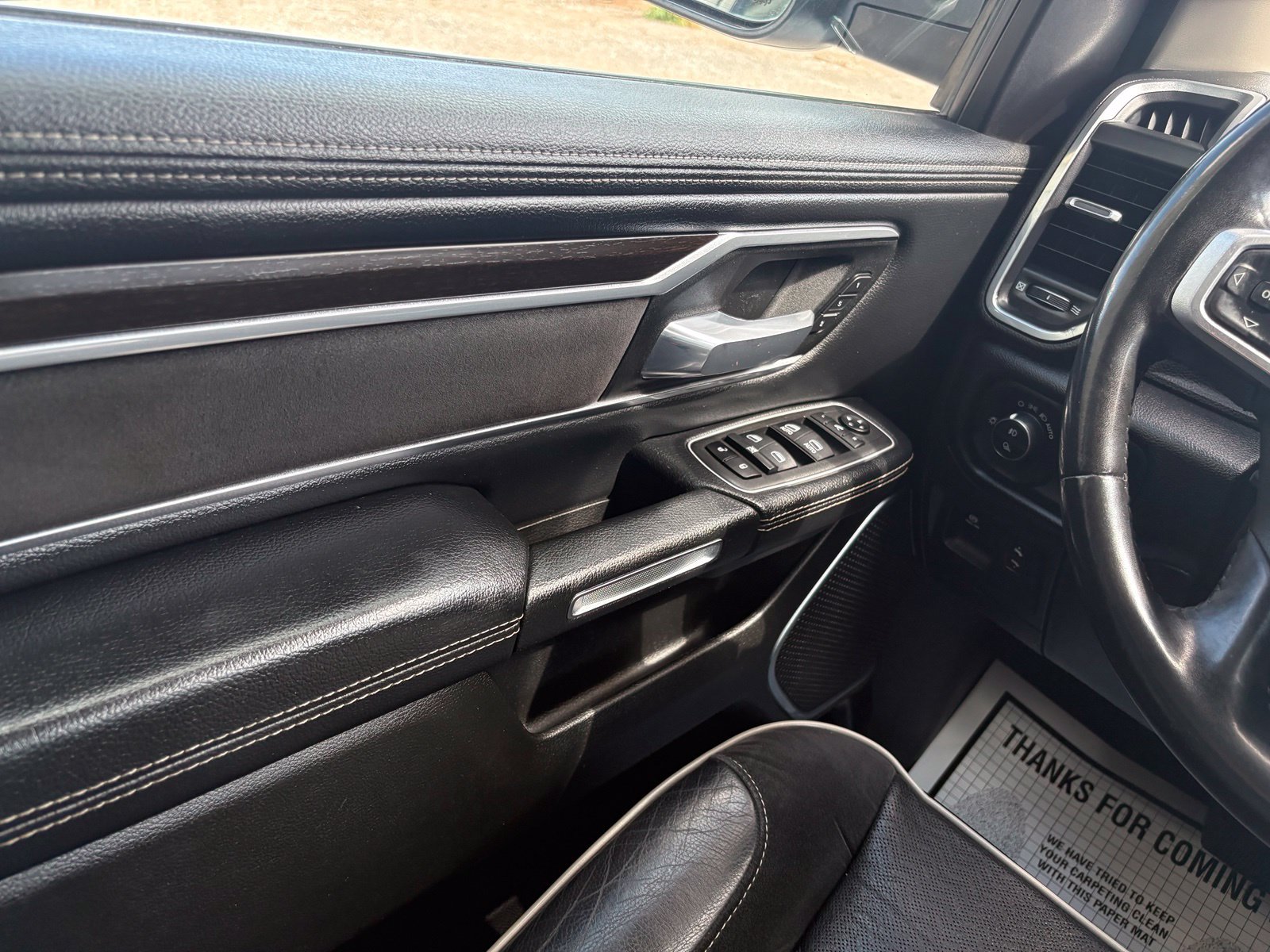 Used 2022 RAM 1500 Laramie AWD/4WD image 35