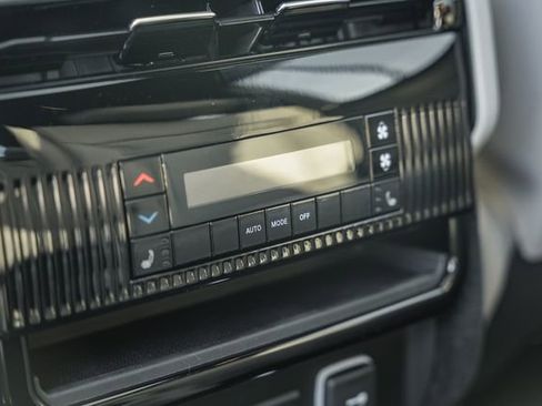 New 2026 Jeep Grand Wagoneer Limited AWD/4WD image 46