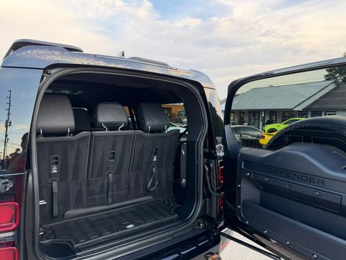 Used 2023 Land Rover Defender 130 X-Dynamic SE AWD/4WD image 47