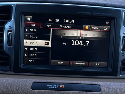 Used 2017 Kia Sportage SX image 21