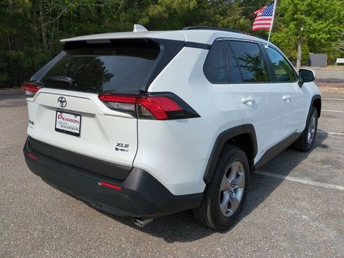 Used 2025 Toyota RAV4 XLE image 4