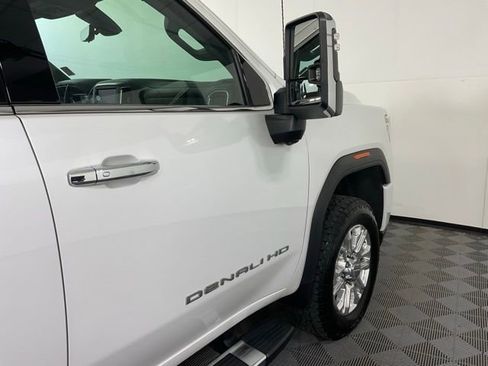 Used 2023 GMC Sierra 2500 Denali w/ Denali Ultimate Package image 9