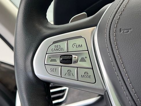 Used 2022 BMW X7 xDrive40i w/ Executive Package AWD/4WD image 20