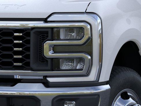 New 2026 Ford F350 Lariat AWD/4WD image 18