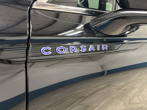 Used 2025 Lincoln Corsair Grand Touring AWD/4WD image 40