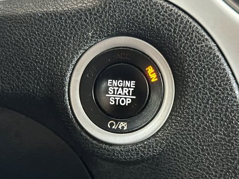 Used 2018 Chrysler 300 Touring w/ Chrome Appearance Package image 23