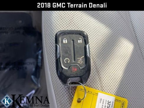 Used 2018 GMC Terrain Denali w/ Advanced Safety Package image 32