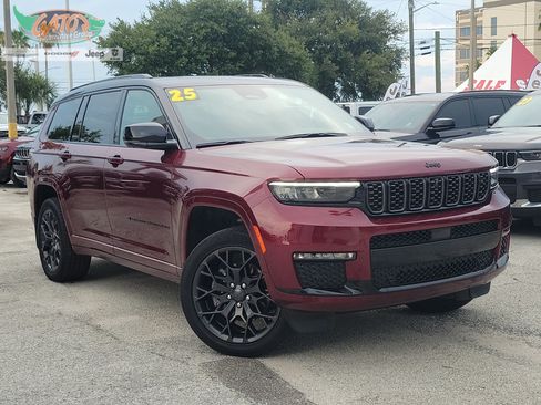 Used 2025 Jeep Grand Cherokee L Summit AWD/4WD image 1