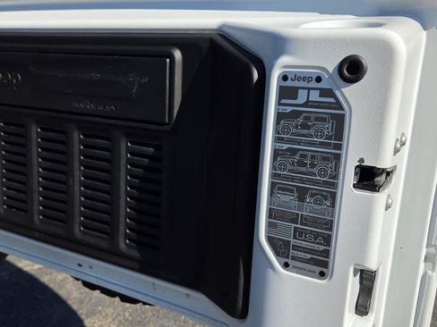 Used 2023 Jeep Wrangler Unlimited Rubicon 4xe w/ Cold Weather Group image 50