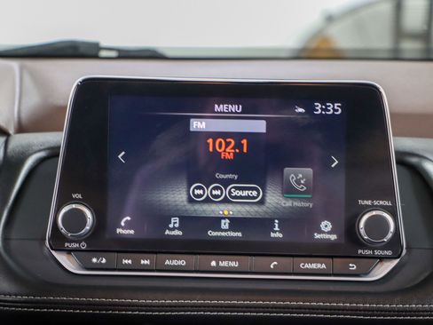 Used 2023 Nissan Rogue SV w/ SV Premium B Package FWD image 18