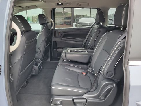 Certified 2025 Honda Odyssey Touring image 12