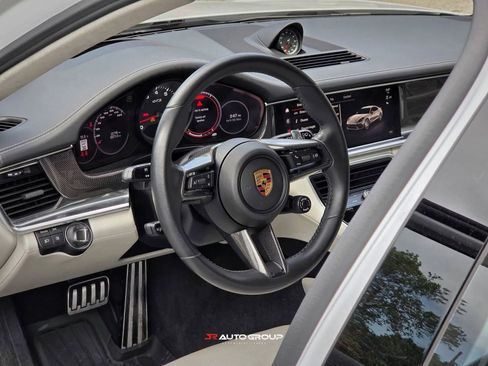 Used 2022 Porsche Panamera GTS AWD/4WD image 14