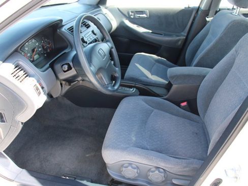 Used 2001 Honda Accord LX image 11
