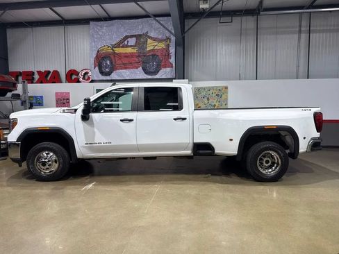 Used 2023 GMC Sierra 3500 Pro w/ Convenience Package AWD/4WD image 4