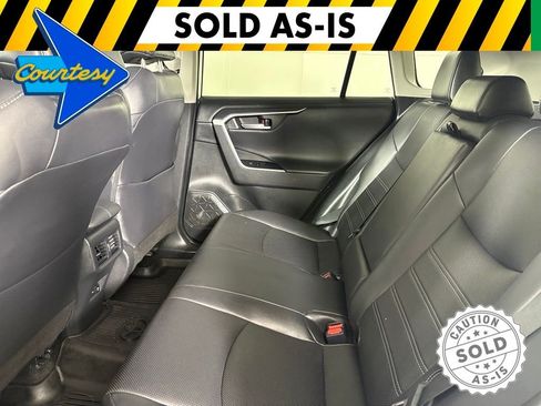 Used 2021 Toyota RAV4 Limited FWD image 37