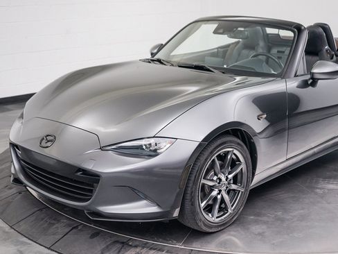 Used 2019 MAZDA MX-5 Miata Grand Touring image 17