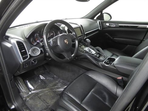 Used 2014 Porsche Cayenne AWD/4WD image 21