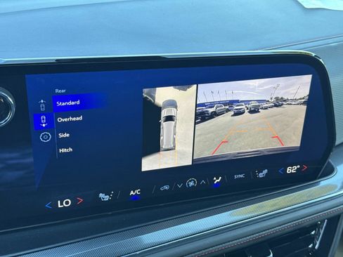 Used 2025 Chevrolet Suburban RST image 17