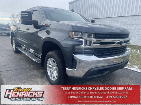 Used 2021 Chevrolet Silverado 1500 LT image 1