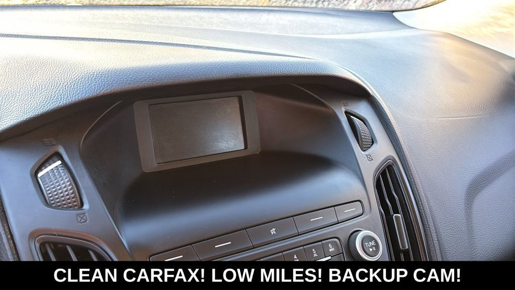 Used 2018 Ford Focus SE FWD image 15