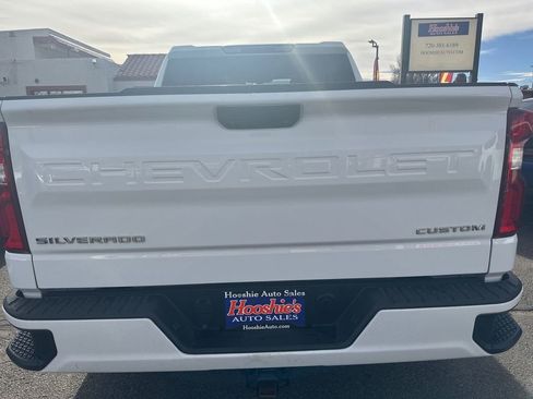 Used 2021 Chevrolet Silverado 1500 Custom image 11