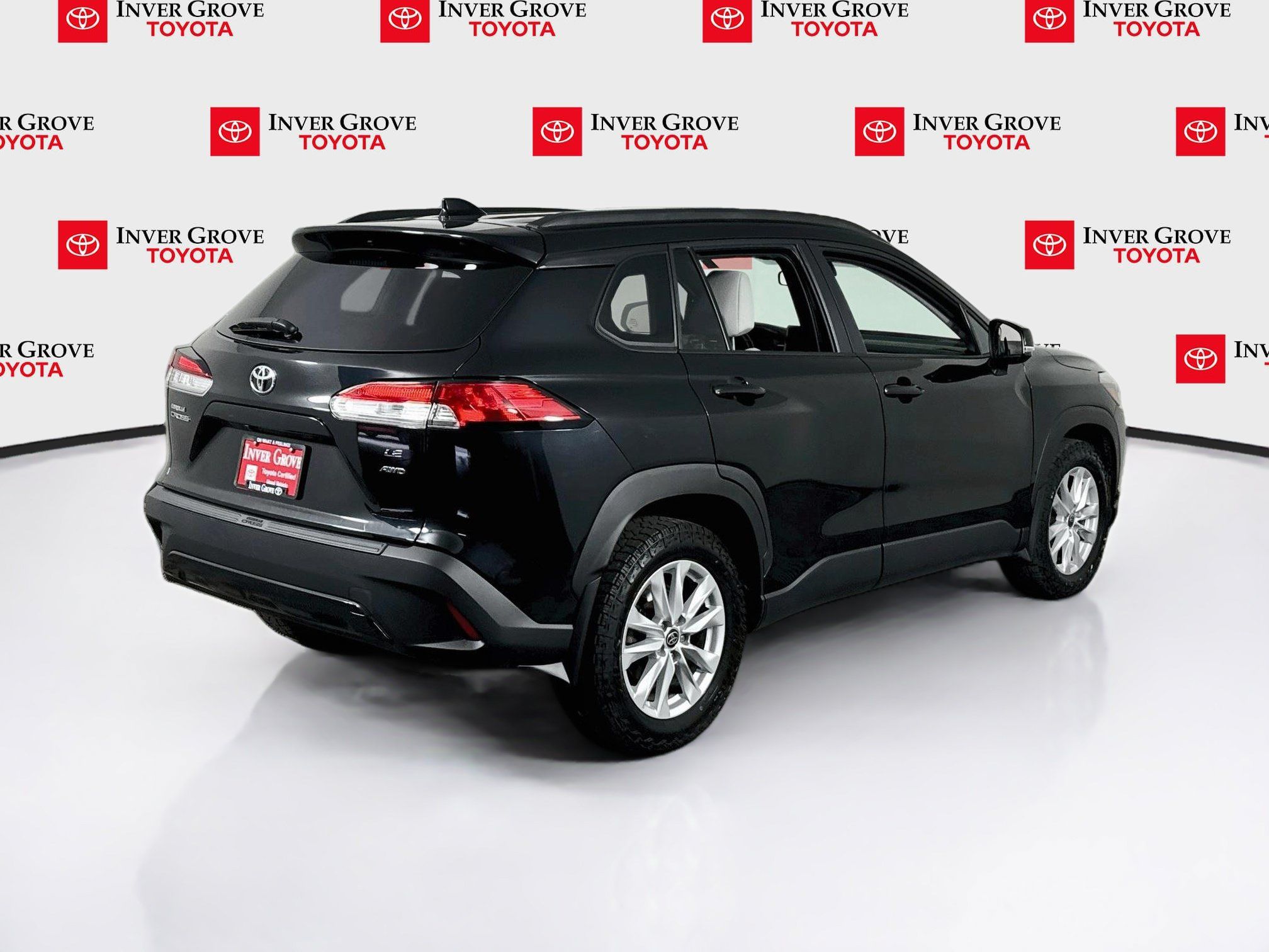 Certified 2023 Toyota Corolla Cross LE w/ Moonroof Package AWD/4WD image 5