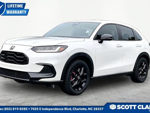 Used 2023 Honda HR-V Sport image 3