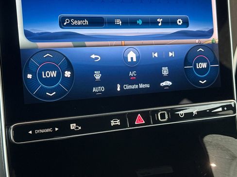 Certified 2025 Mercedes-Benz GLC 300 4MATIC image 21