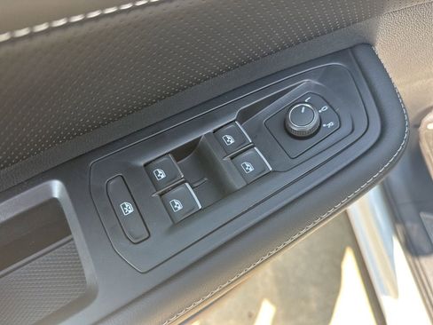 New 2026 Volkswagen Atlas Cross Sport SEL R-Line image 11