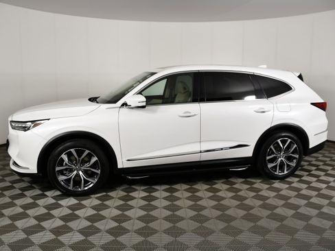 Certified 2024 Acura MDX SH-AWD w/ Technology Package image 9