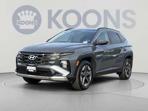 Certified 2025 Hyundai Tucson SEL AWD/4WD image 1