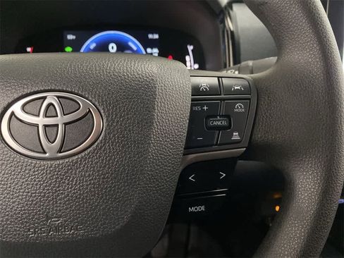 Used 2025 Toyota Camry LE image 23