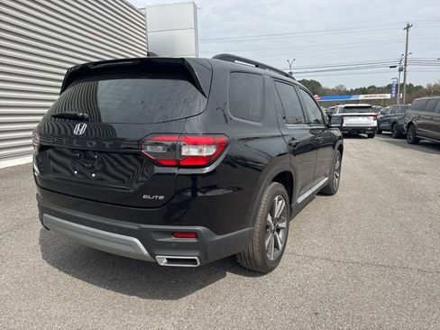 Used 2023 Honda Pilot Elite image 2
