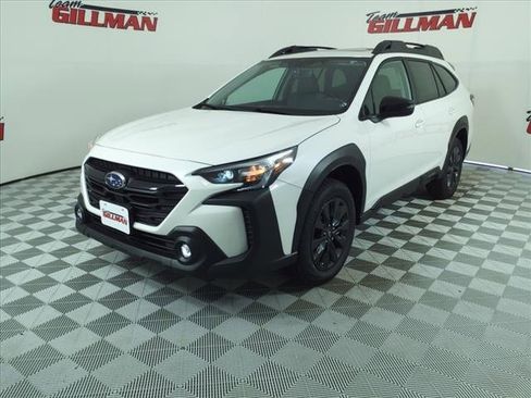 Used 2025 Subaru Outback Onyx Edition image 3