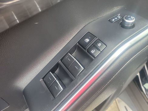 Used 2023 Toyota Highlander Platinum image 13