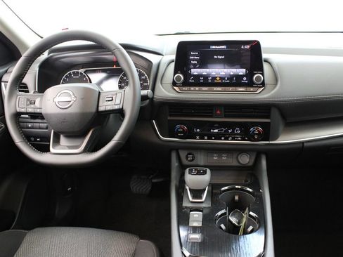 New 2026 Nissan Rogue SV FWD image 9