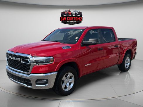 Used 2025 RAM 1500 Big Horn AWD/4WD image 3