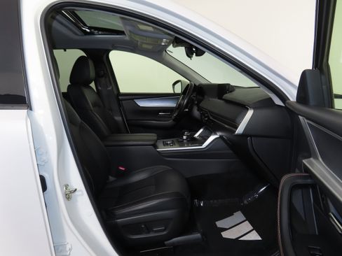 Used 2024 MAZDA CX-90 3.3 Turbo w/ Preferred Plus image 51